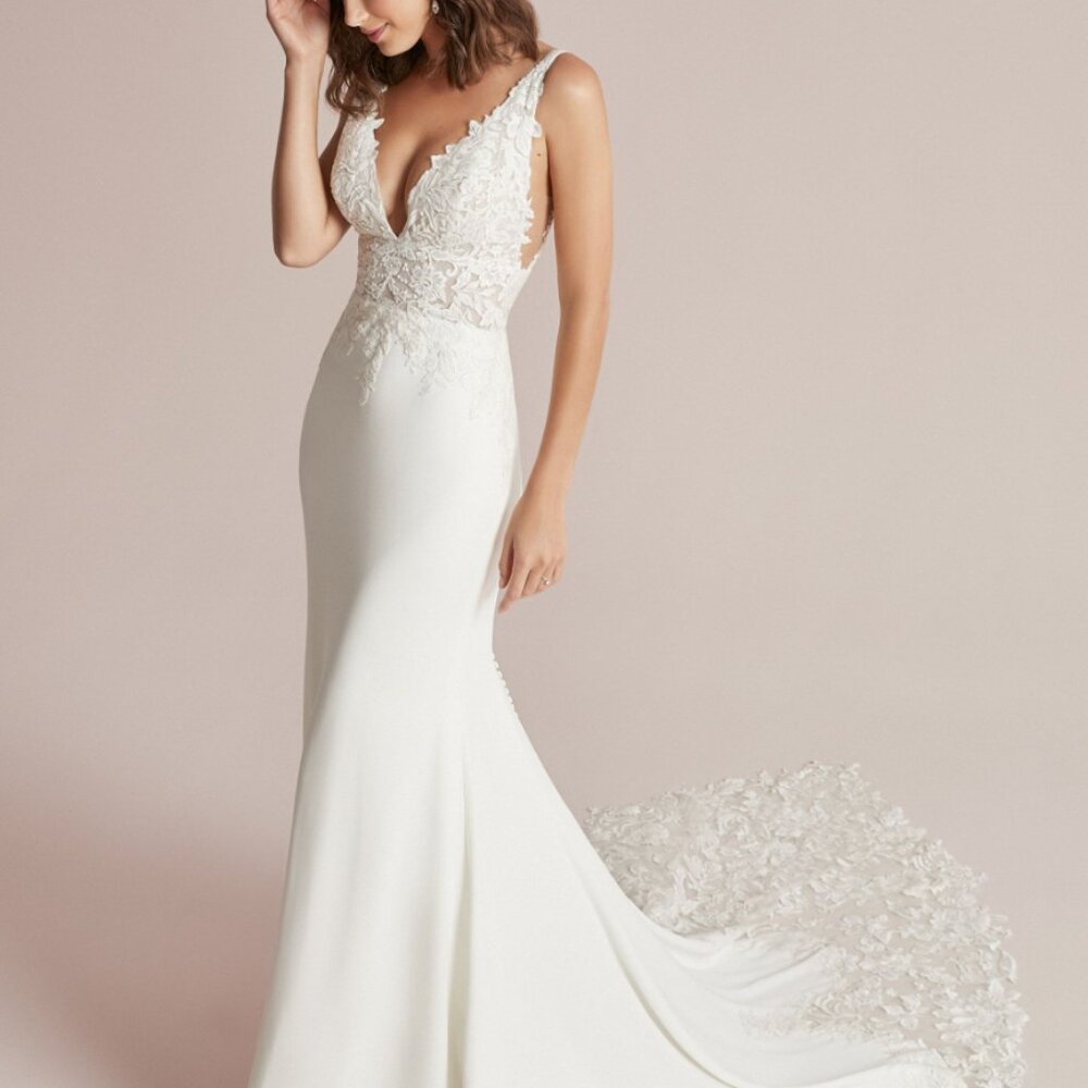 Justin Alexander Cecile V-Neck Fit and Flare Wedding Dress Size 16